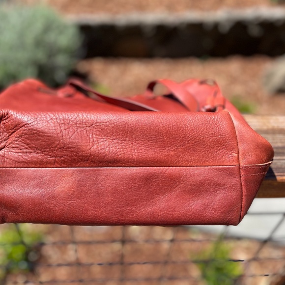 Madewell Medium Transport Tote - Picture 7 of 12